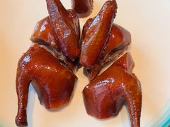 玻璃脆皮乳鸽-东海渔庄·湘粤融合餐厅(南山店)