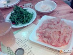 豆苗&牛啪亦-老班长手工灌汤包老店(东山店)