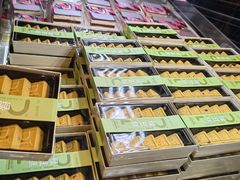 -胖东来生活广场(健康路店)
