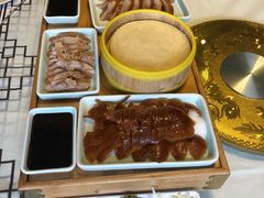 -阿瓦山寨·湘菜现炒·剁椒鱼头王(咸阳总店)