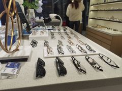 -视野联行眼镜·蔡司·尼康·授权优选门店(青浦宝龙店)