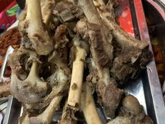 大骨头-马克力木手抓炕锅烤羊肉(盐湖一小区店)