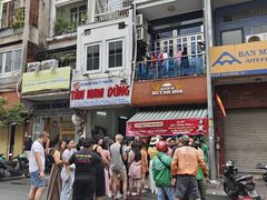 -Bánh Mì Huynh Hoa