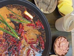 -黄潇洒老火锅(九眼桥宏济巷店)