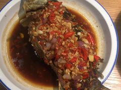 香煎鲫鱼-费大厨辣椒炒肉(万家丽一店)