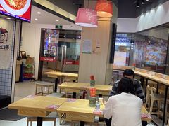 -魔都三兄弟酸辣粉·蘸卤炸串(虹桥万科店)