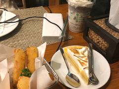 -Chom Cafe and Restaurant