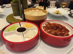 鱼子酱脆皮烤鸭-黛瓦里·花园飨宴