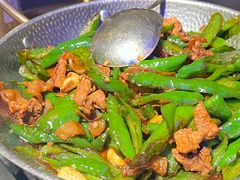 土辣椒肉炒肉-知楚•精致湖北菜(武商MALL店)