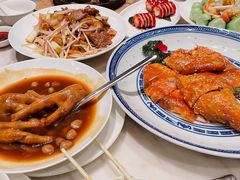 干炒牛河-香港百合居(LCM置汇旭辉广场店)
