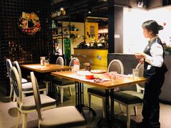 大堂-绿茵阁牛扒餐厅(客村店)