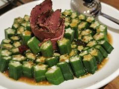 黑椒牛肉拼秋葵-将相和·海鲜蒸饺大连菜