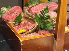 -山川小町·极番烧肉(新地假日广场店)