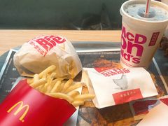 -麦当劳(龙洞店)