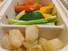 -星巴克(杭州临平银泰城B1店)