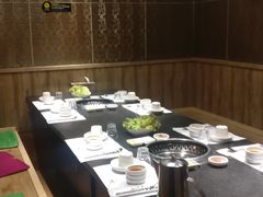 包厢-草家酱蟹炭火烤肉店(珲春南路一店)