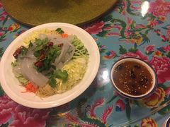 -闯关东东北农家菜(崂山石老人店)