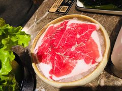 澳洲和牛-三人行骨头王火锅(长寿店)