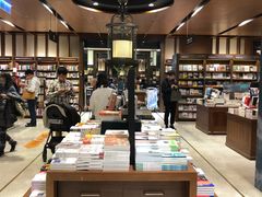 -诚品(信义店)