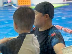 -沥鲨亲子游泳俱乐部(金沙洲中心)