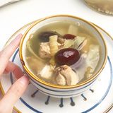 干燥炎热的天气，很适合喝一碗玉竹红枣鸡汤~