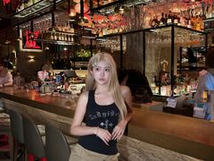 -FOUR PLAY BAR
