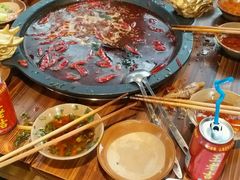 -黄潇洒老火锅(九眼桥宏济巷店)
