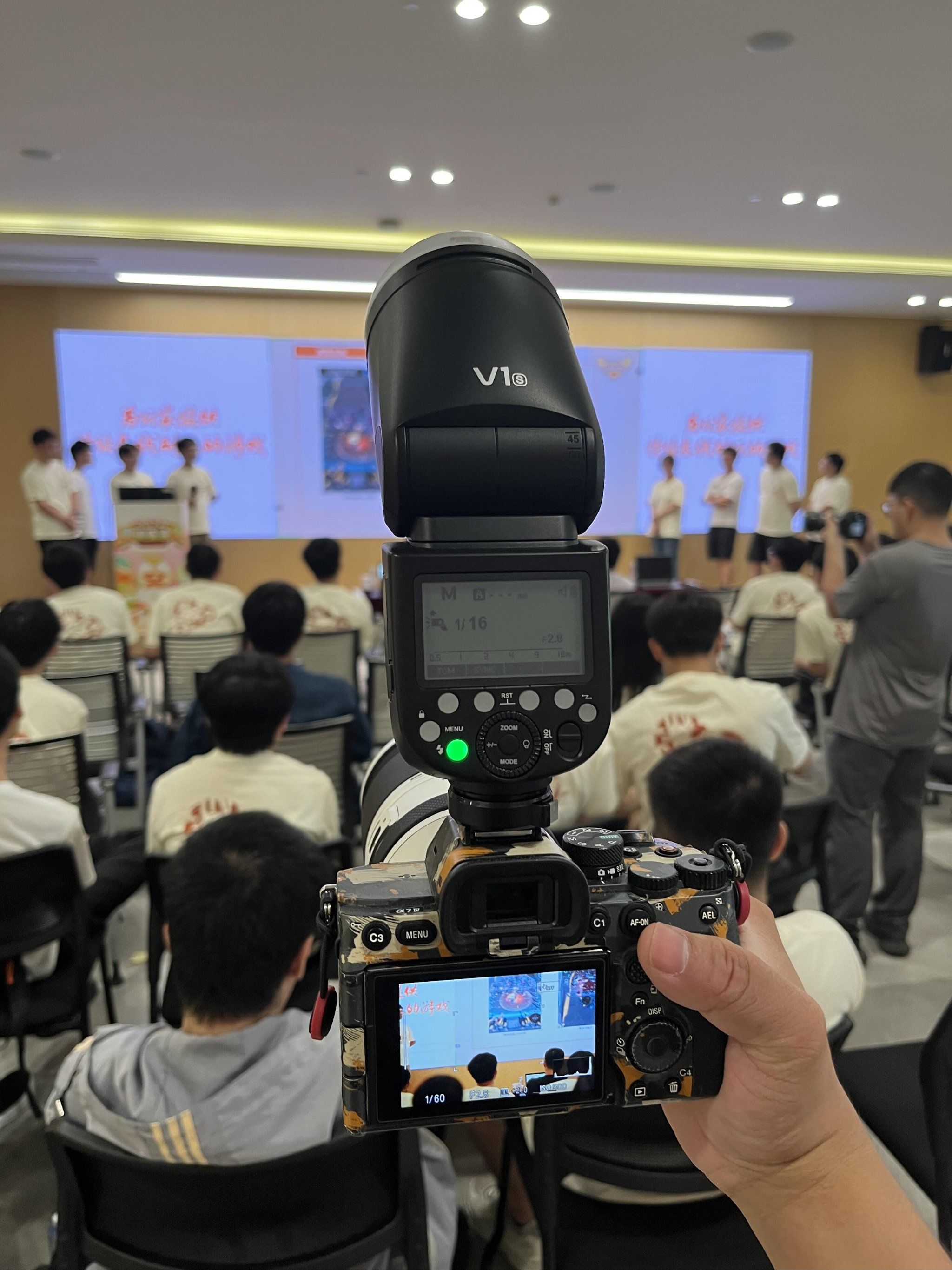 企业发展背后的故事：企业宣传片拍摄的魅力