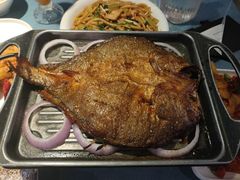 火焰山烤鲈鱼-清真·卡德尔大叔新疆主题餐厅(龙汇路店)