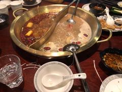 -重庆爽翻天老火锅(临平万达广场店)