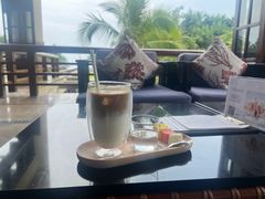 -亚龙湾喜来登·美景台大堂吧