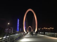 -南京眼步行桥