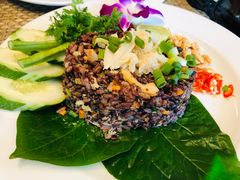 -Chom Cafe and Restaurant