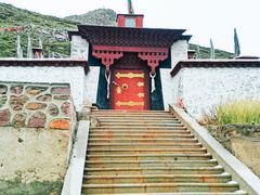 -比如骷髅墙景区