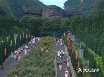 这次写的旅游攻略是神农架旅游攻略，暑假自己想着一家三