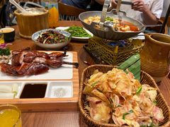 -老滇山寨•云南特色菜•地方菜•民族风情歌舞表演(金碧店)