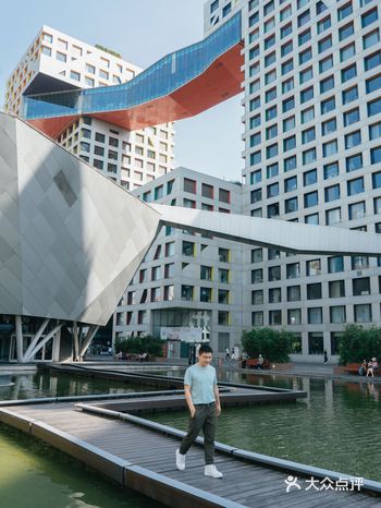 北京地标建筑旅游打卡攻略——当代MOMA