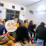 被资深吃货带来吃的一家藏在塔坪老居民楼下的串串店🍢[吐]