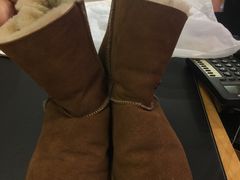 -爱革·奢品·鞋包·衣物·家居(金桥国际商业广场店)