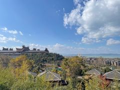 -七彩云南古滇温泉山庄