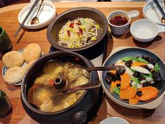 -云海肴·汽锅鸡·云南菜(天山百盛优客店)