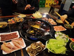 -邓莽子老火锅(中兴路总店)