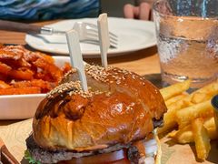 -三勾JJJ Burger&Coffee(梅溪湖店)