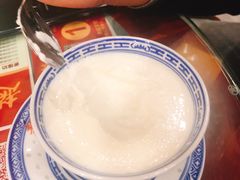 -赵记传承特色牛奶甜品(泉城广场店)