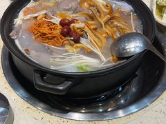 -九寨特色牦牛肉汤锅 羊肉汤锅