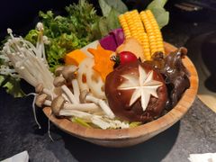 -湊湊火锅·茶憩(新中关购物中心店)