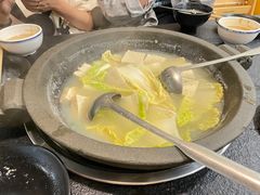 -灶知轩湘西石锅鱼(万佳广场店)