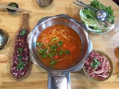 红酸汤锅-苗阿哥