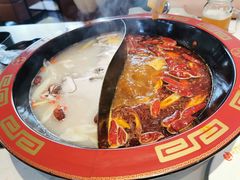 鸳鸯锅底-京门活鱼馆·鱼火锅(百子湾（原红庙）店)