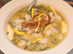 豆花酸菜鱼-桂满陇·手作小笼包&江南叫花鸡(中山公园店)